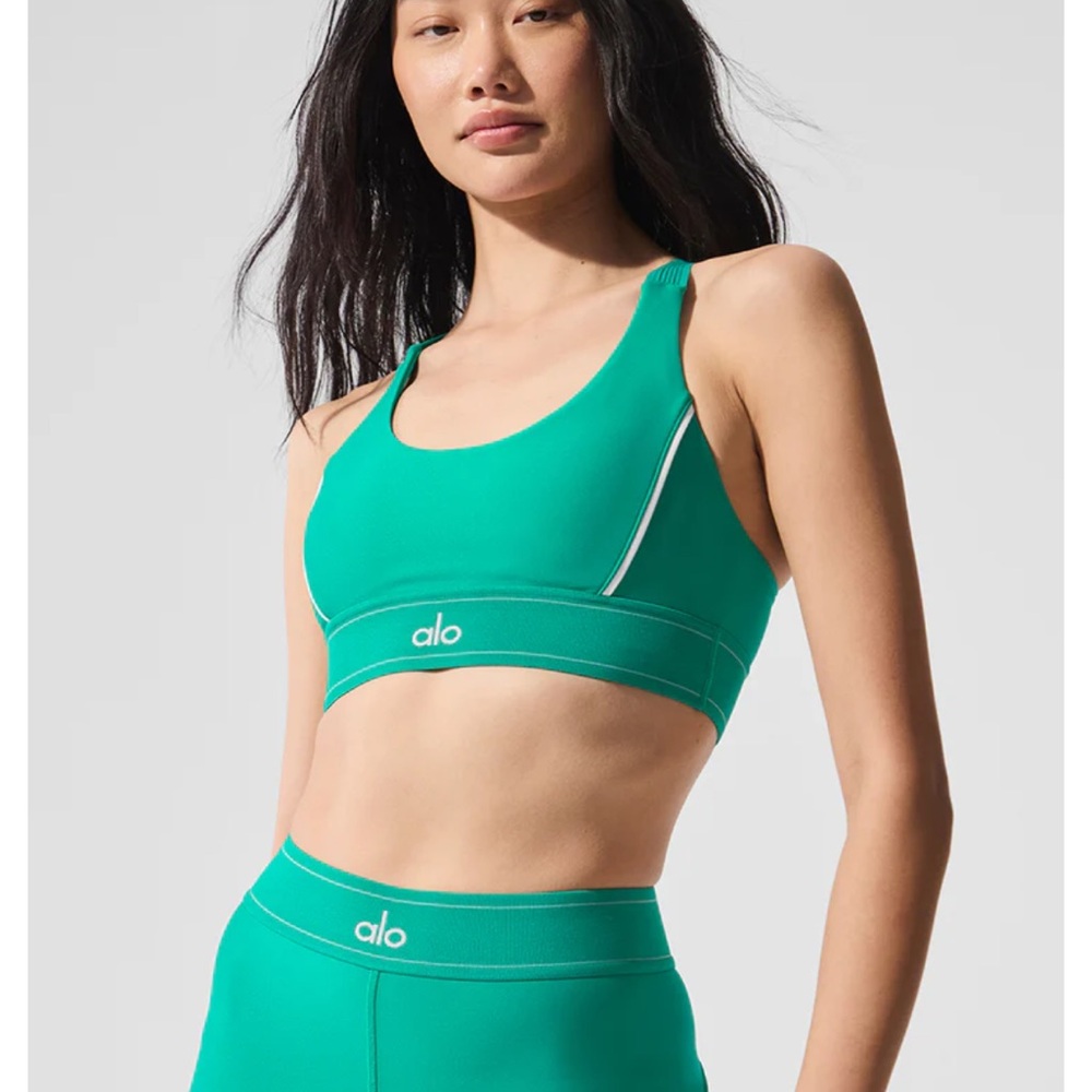 ALO Yoga Women's Green Sports Bra